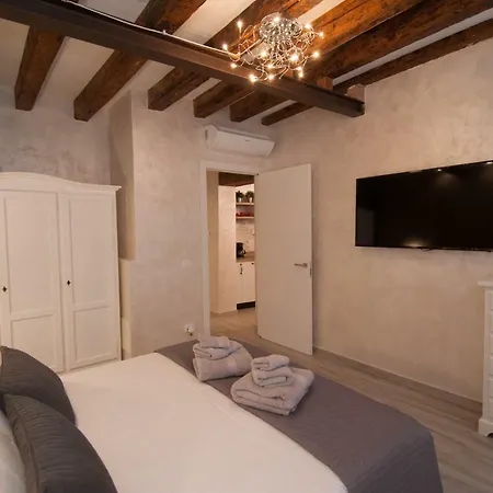 Ca Del Pape Apartment