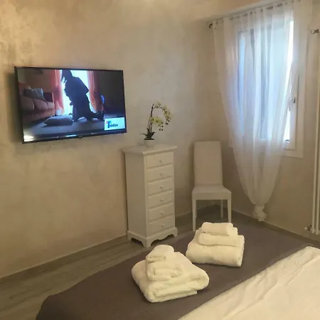 Ca Del Pape Apartment *